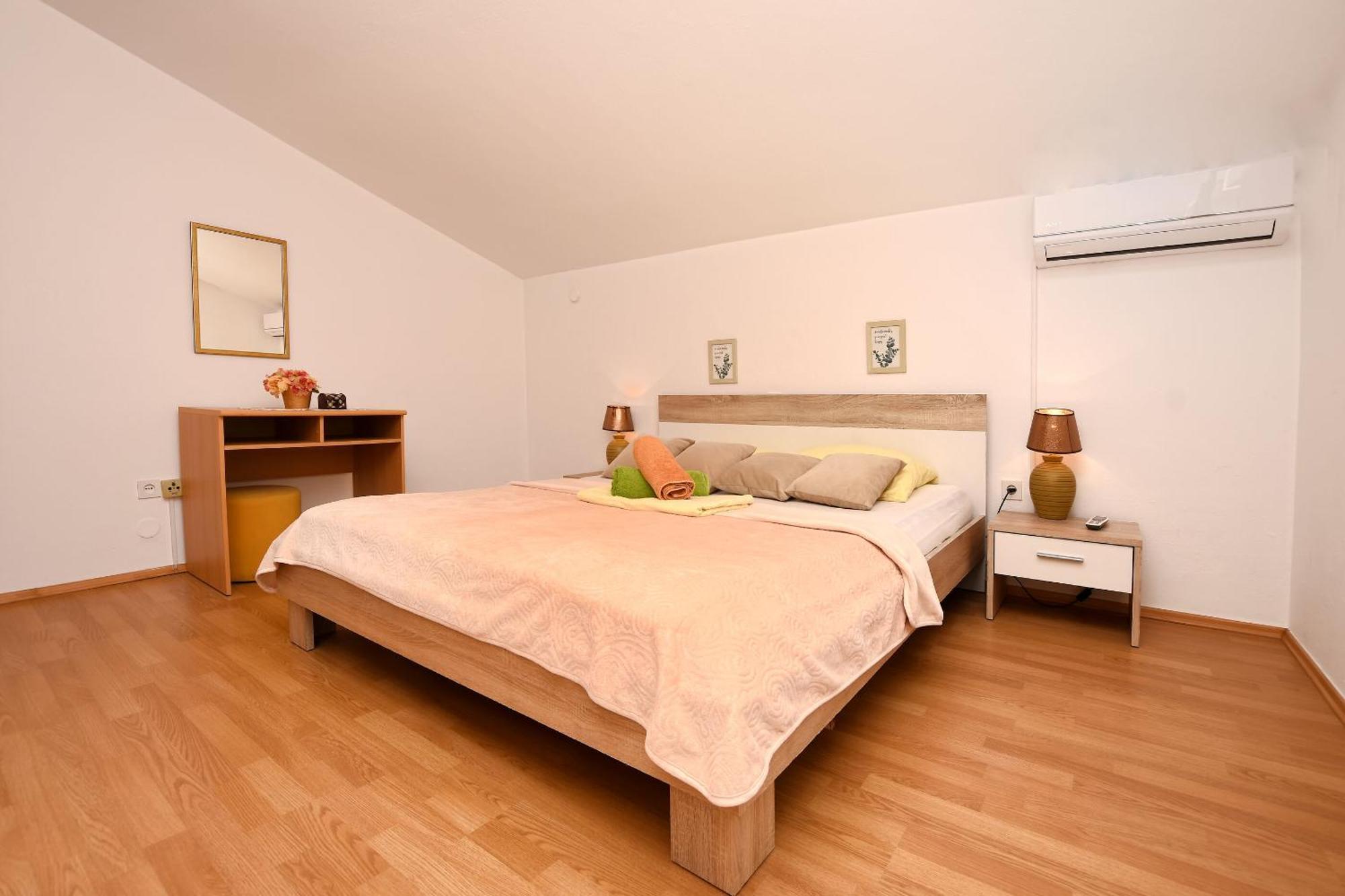 Apartment And Rooms Artina Vodice Exterior photo