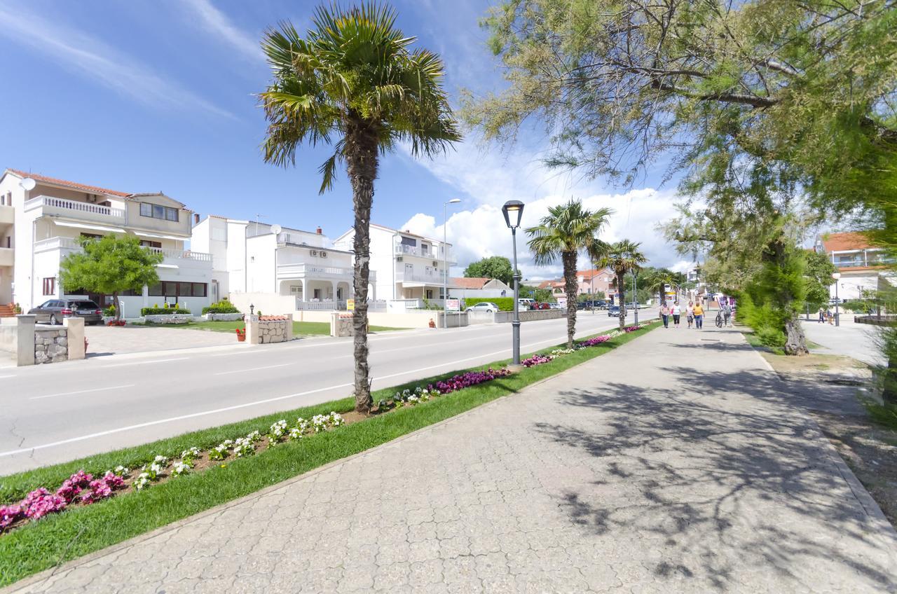 Apartment And Rooms Artina Vodice Exterior photo